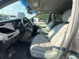 Toyota Sienna 2016