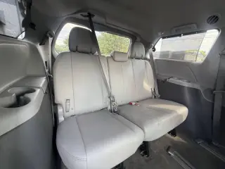 Toyota Sienna 2016