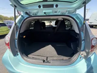 Toyota Prius c 2014