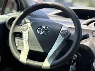 Toyota Prius c 2014