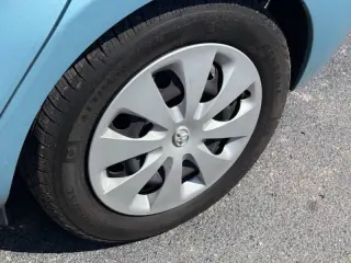 Toyota Prius c 2014