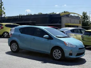Toyota Prius c 2014