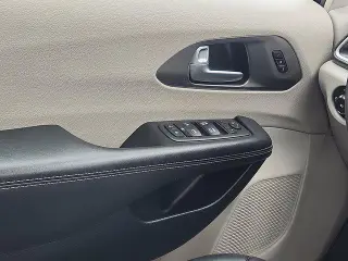 Chrysler Pacifica 2023 Touring L 4dr Mini-Van