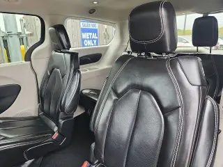 Chrysler Pacifica 2023 Touring L 4dr Mini-Van