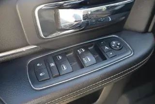 Ram 1500 2017 4x2 Laramie 4dr Crew Cab 5.5 ft. SB Pickup