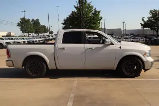 Ram 1500 2017 4x2 Laramie 4dr Crew Cab 5.5 ft. SB Pickup