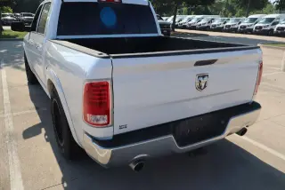 Ram 1500 2017 4x2 Laramie 4dr Crew Cab 5.5 ft. SB Pickup