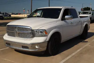 Ram 1500 2017 4x2 Laramie 4dr Crew Cab 5.5 ft. SB Pickup