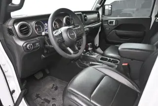 Jeep Gladiator 2023 4x4 Sport 4dr Crew Cab 5.0 ft. SB
