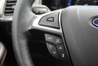 Ford Edge 2022 AWD Titanium 4dr Crossover