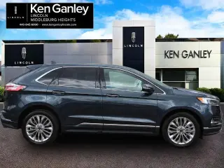 Ford Edge 2022 AWD Titanium 4dr Crossover