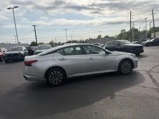 Nissan Altima 2025 2.5 SV 4dr Sedan