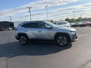 Hyundai TUCSON 2025 SEL 4dr SUV