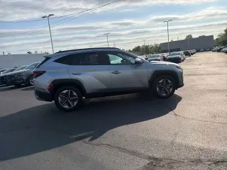 Hyundai TUCSON 2025 SEL 4dr SUV