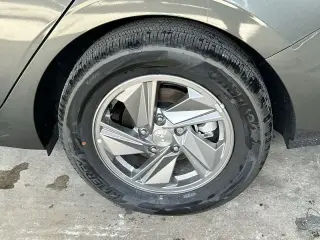 Hyundai ELANTRA 2025 SE 4dr Sedan