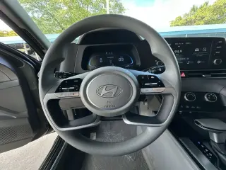 Hyundai ELANTRA 2025 SE 4dr Sedan
