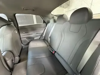 Hyundai ELANTRA 2025 SE 4dr Sedan