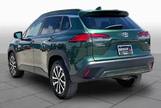 Toyota Corolla Cross 2024 XLE 4dr Crossover