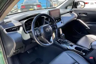 Toyota Corolla Cross 2024 XLE 4dr Crossover