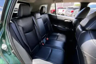 Toyota Corolla Cross 2024 XLE 4dr Crossover
