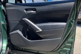 Toyota Corolla Cross 2024 XLE 4dr Crossover