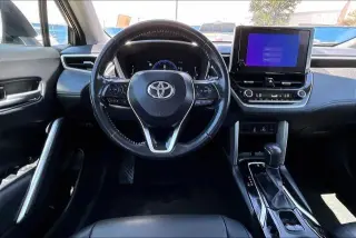 Toyota Corolla Cross 2024 XLE 4dr Crossover