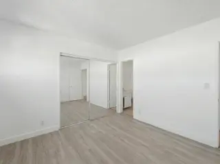 2.5x the rent minimum