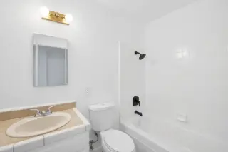 2.5x the rent minimum