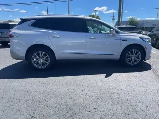 Buick Enclave 2023 4x4 Essence 4dr Crossover