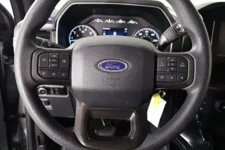 Ford F-150 2023 4x4 XL 4dr SuperCrew 5.5 ft. SB