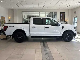 Ford F-150 2024 4x4 STX 4dr SuperCrew 5.5 ft. SB