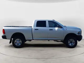Ram 2500 2018 4x4 Tradesman 4dr Crew Cab 6.3 ft. SB Pickup