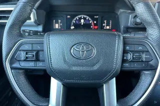 Toyota Tacoma 2024 4x4 SR5 4dr Double Cab 5.0 ft SB