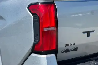 Toyota Tacoma 2024 4x4 SR5 4dr Double Cab 5.0 ft SB