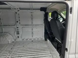 Ram ProMaster 2025 Tradesman 2500 136 WB 3dr Low Roof Cargo Van w/o Passenger Seat