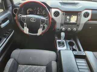 Toyota Tundra 2019 4x4 SR5 4dr CrewMax Cab Pickup SB (5.7L V8)