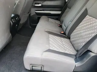 Toyota Tundra 2019 4x4 SR5 4dr CrewMax Cab Pickup SB (5.7L V8)