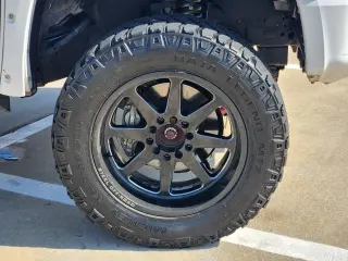Toyota Tundra 2019 4x4 SR5 4dr CrewMax Cab Pickup SB (5.7L V8)