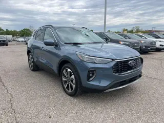 Ford Escape 2023 AWD Platinum 4dr SUV