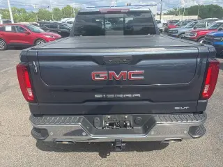 GMC Sierra 1500 Limited 2022 4x4 SLT 4dr Crew Cab 5.8 ft. SB