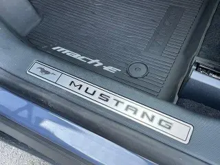 Ford Mustang Mach-E 2021 Premium 4dr SUV