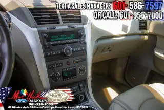 Chevrolet Traverse 2011 LT 4dr SUV w/2LT