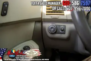 Chevrolet Traverse 2011 LT 4dr SUV w/2LT