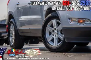 Chevrolet Traverse 2011 LT 4dr SUV w/2LT