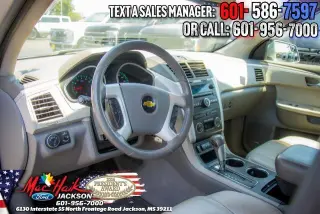Chevrolet Traverse 2011 LT 4dr SUV w/2LT