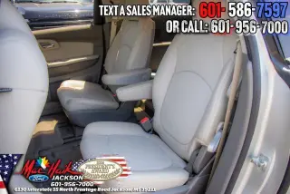 Chevrolet Traverse 2011 LT 4dr SUV w/2LT