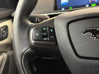 Ford Mustang Mach-E 2023 AWD Premium 4dr SUV