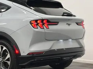 Ford Mustang Mach-E 2023 AWD Premium 4dr SUV
