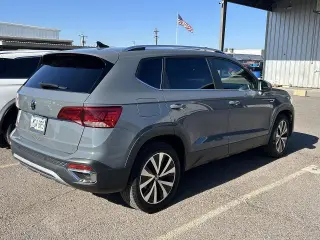 Volkswagen Taos 2022 SE 4dr SUV