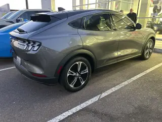 Ford Mustang Mach-E 2021 AWD Select 4dr SUV